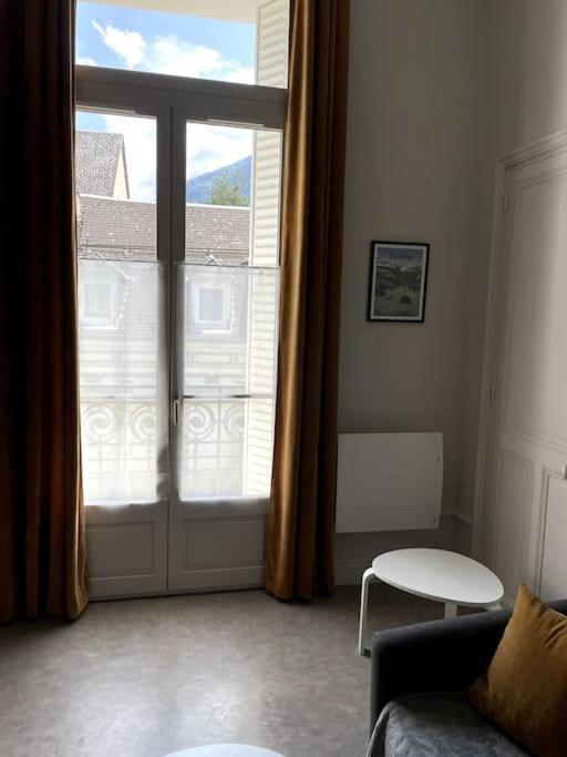 101 Pyrenees Palace Appartement Bagneres-de-Luchon Exterior photo