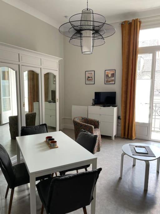 101 Pyrenees Palace Appartement Bagneres-de-Luchon Exterior photo